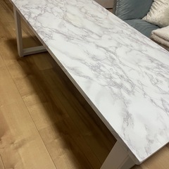 大理石風ローテーブルの画像