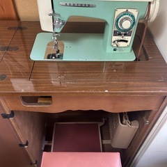 BROTHER　足踏みミシンの画像