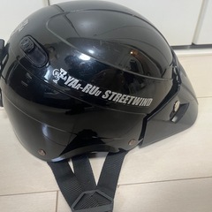 ヤールーヘルメットの画像