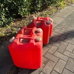 灯油タンク4つセットの画像