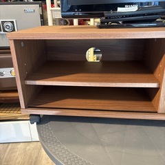 キャスター付きテレビ台の画像