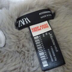 ( E-128 )うさぎ ZARA ザラ キッズ テディベアフェイクファーマフラー ２つセット ベージュ くま グレー 子供 中古の画像