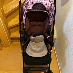 combi コンビ　ベビーカーの画像