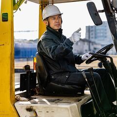 フォークリフトオペレーター【横浜市金沢区】｜月収29万円超可✨年収410万円可✨の画像