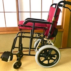 小型車椅子の画像