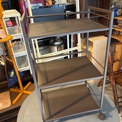 キャスター付き　スチールラックの画像