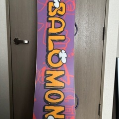 SALOMON×UND スノーボードの画像