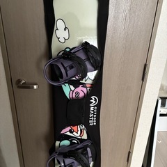 SALOMON×UND スノーボードの画像