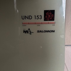 SALOMON×UND スノーボードの画像