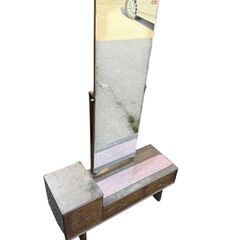 昔ながらの鏡台　ドレッサー　化粧台の画像