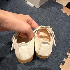 結婚式向けの子供靴  の画像