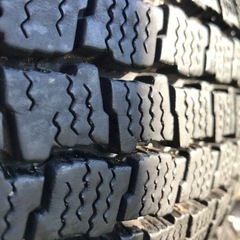 軽トラバンの貨物冬タイヤグッドイヤー145/12/6PRの画像