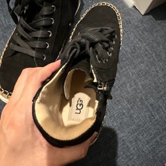UGG スニーカー ブーツ 23.5の画像