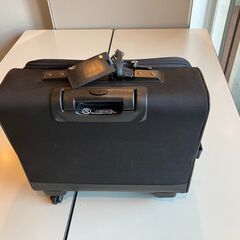 高品質パイロットケース、ビジネスや旅行に最適な収納力、機内持ち込みサイズですの画像