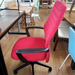 ★リユースのサカイつくば店★TK7743 ニトリ ワークチェア レッド H105×D60×W68 クリーニング済みの画像