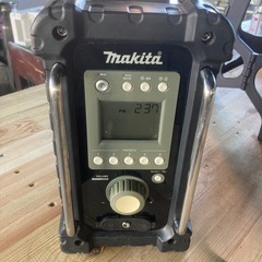 マキタラジオMR100の画像