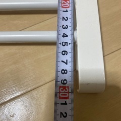 突っ張り棒　突っ張り棚　
２つの画像