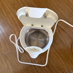 電気ポットの画像
