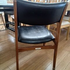 ★リユースのサカイつくば店★TK7744 カリモク60+ ダイニングチェア ブラック/ブラウン H80×D50×W47 クリーニング済みの画像