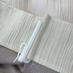 ◆遮光カーテン（大）　270ｃｍ×227ｃｍ　１枚もの　ベージュ　中古の画像