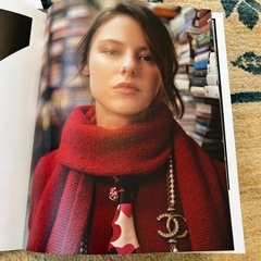 眺めるだけで素敵な非売品シャネルのカタログ2冊2024/2025の画像