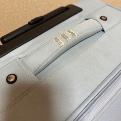 無料　adidas スーツケースの画像