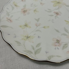 未使用　ナルミ　ボーンチャイナ大皿　花柄の画像