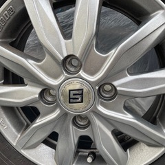 取引中　ホイール付スタッドレスタイヤ4本の画像