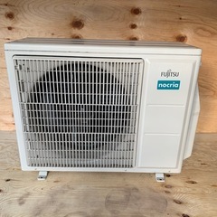 FUJITSUエアコン10畳用　2023年製　自動お掃除機能付き　リモコン付き　　　　　　　　　　　　の画像