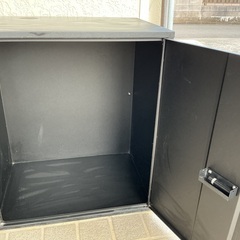 宅配ボックスの画像