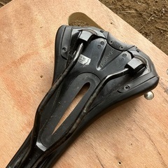 ロードバイク　サドルの画像