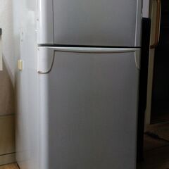  TOSHIBA.冷蔵庫　小型の画像