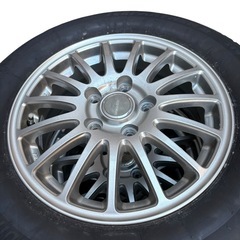 ブリヂストン　スタッドレスタイヤセットの画像