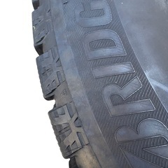 ブリヂストン　スタッドレスタイヤセットの画像