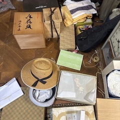 シーツ、タオル、食器などの画像