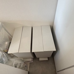 ゴミ箱 オフホワイト？ 2点セットの画像