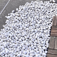 【無料】白玉砂利（白玉石）お譲りしますの画像