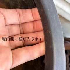 お譲り先決定！　陶製　植木鉢　大型　2個の画像