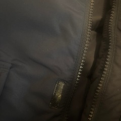 ユニクロ　　ネイビー フード付き 中綿コート 120 ダウンコートの画像