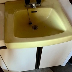 洗面台　鏡付きの画像