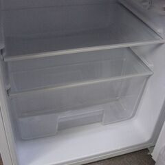 ★0781★（★1台限り★ジモティー特典あり★単身向けサイズの）アイリスオオヤマ　2ドア冷蔵庫８１L　２０２０年製　AF81-W　48cm幅　白　高く買取るゾウ八幡東店の画像