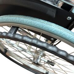 車椅子 アルミ合金製 軽量 折り畳み  携帯バッグ付き 自走式折りたたみ 介助 車椅子  ノーパンクタイヤ 美品の画像