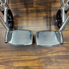 車椅子 アルミ合金製 軽量 折り畳み  携帯バッグ付き 自走式折りたたみ 介助 車椅子  ノーパンクタイヤ 美品の画像