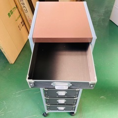 キャスター付書類ケース　硬質パルプ製　9段チェスト　レターケース　在庫2点の画像