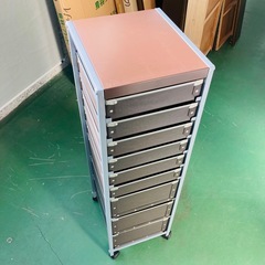 キャスター付書類ケース　硬質パルプ製　9段チェスト　レターケース　在庫2点の画像