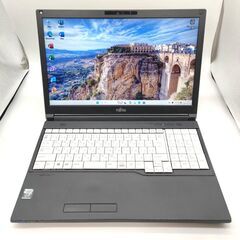 SSD1TB  第10世代 i5 バッテリー◎ 15.6 富士通...