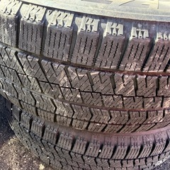 スタッドレスタイヤ　BLIZZAK VRX2 205 60R/16 4本セットの画像