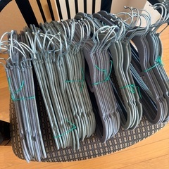 滑らない すべらないハンガー　60本の画像