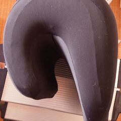小型座椅子ヘッドレスト付き、ほぼ未使用。の画像