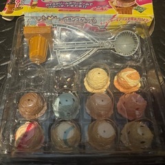 ドラえもん太鼓、アイスクリームタワーの画像